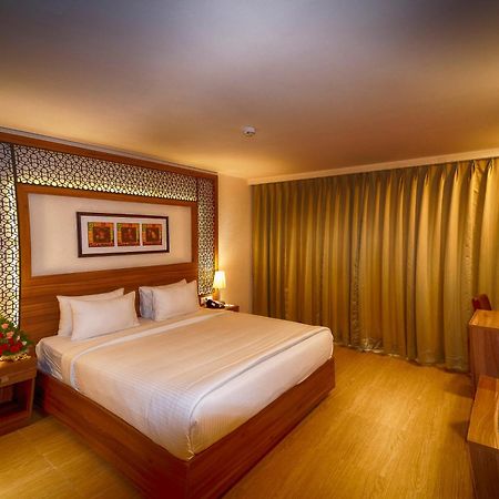 Incredible One Hotel Secunderabad Экстерьер фото