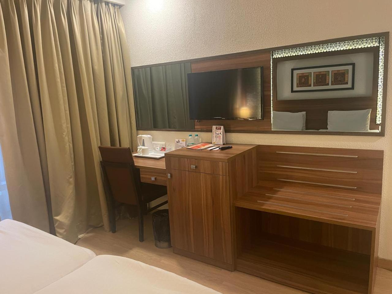 Incredible One Hotel Secunderabad Экстерьер фото